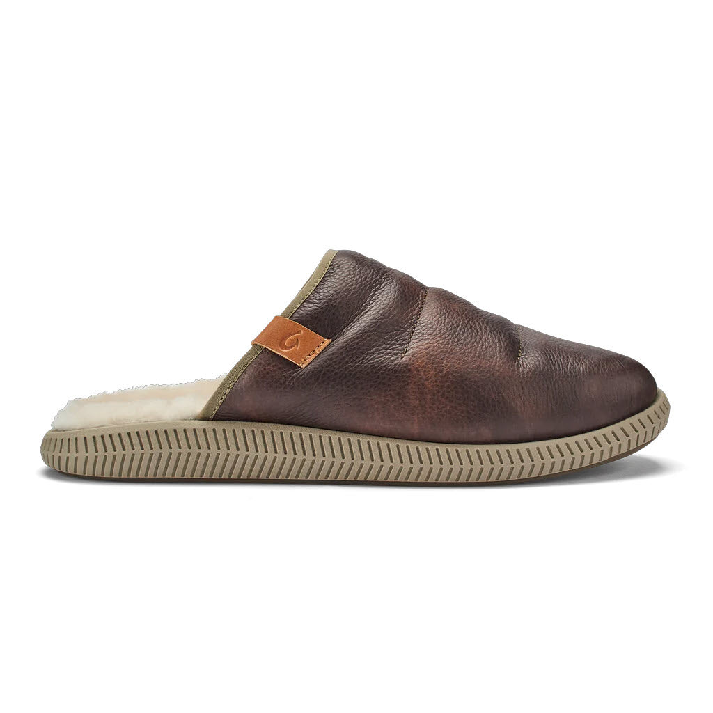 OLUKAI MUAILI DARK WOOD/SILT SLIPPER - MENS