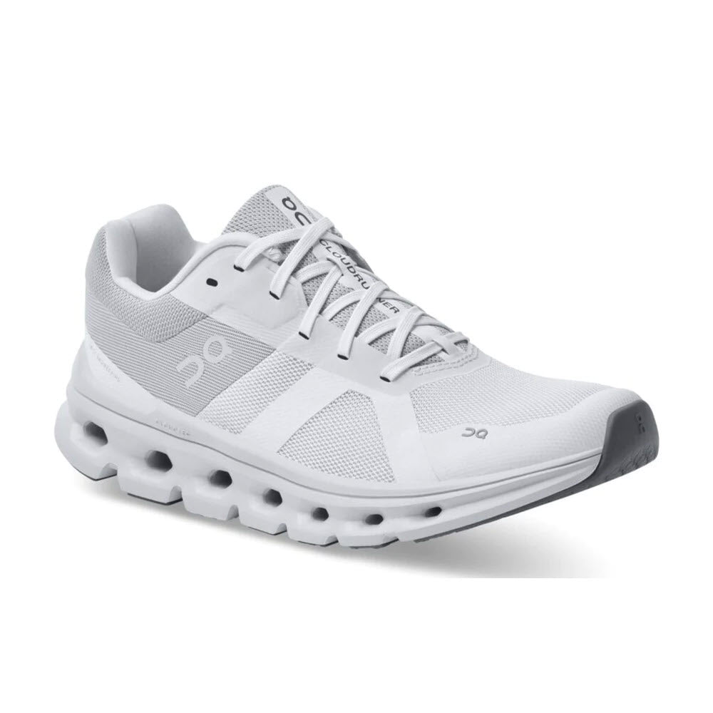 ON RUNNING CLOUDRUNNER WHITE/FROST - WOMENS