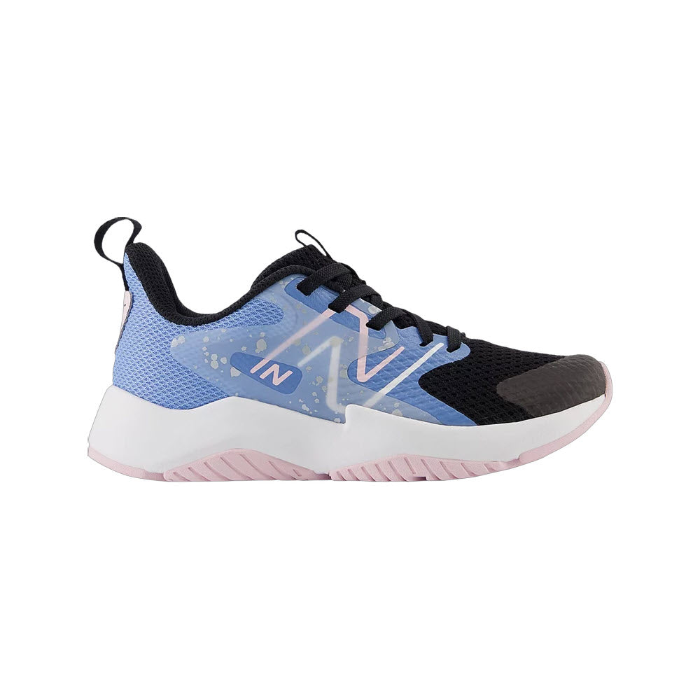 The NEW BALANCE RAVE RUN V2 BLACK/BLUE - KIDS, designed by New Balance, is a black and blue athletic shoe with a pink sole and white accents. It features a convenient heel loop for easy wearing and is crafted as a kids&#39; running shoe, offering plush comfort with no-sew overlays for a seamless fit.