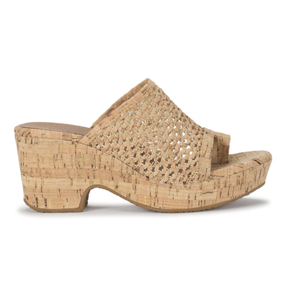 Baretraps Bethie Natural wedge sandal against a white background.